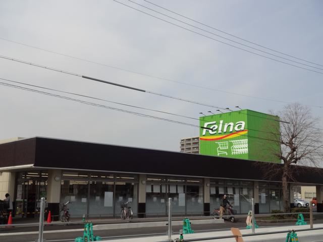 駅前ビル スーパー