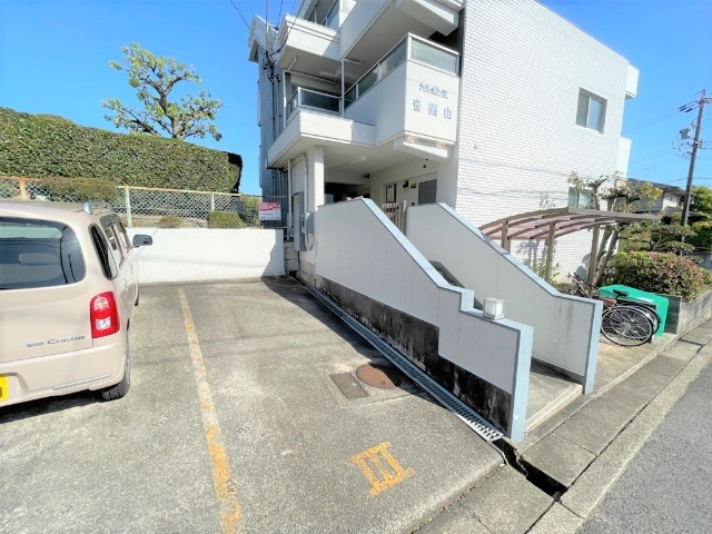 カルボンヌ音聞山 駐車場
