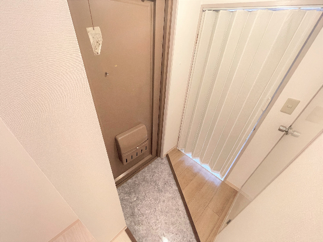 フォーシーズンズ広路 玄関