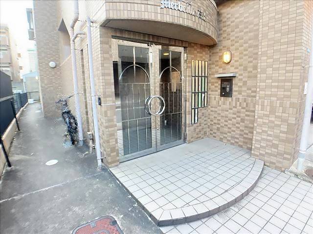 メルヴェーユ高辻 エントランス