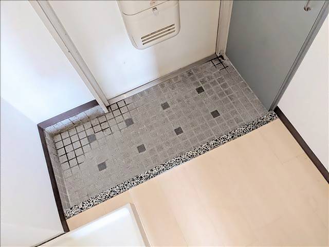 リアライズ塩釜口 玄関