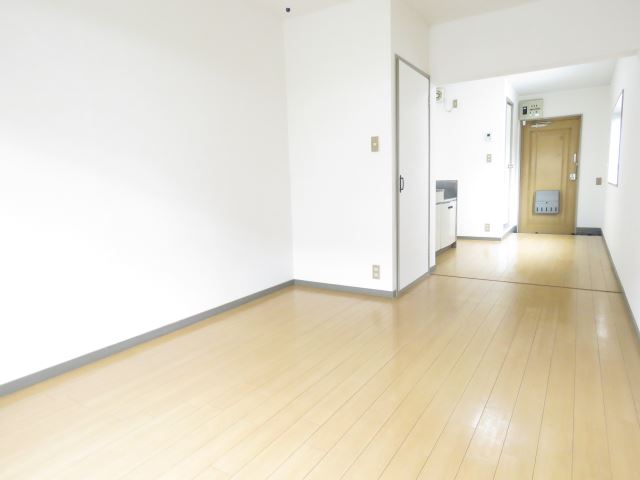 幸川マンション南館 玄関