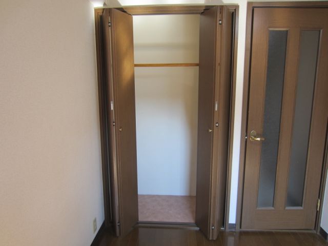 すみれビル 収納