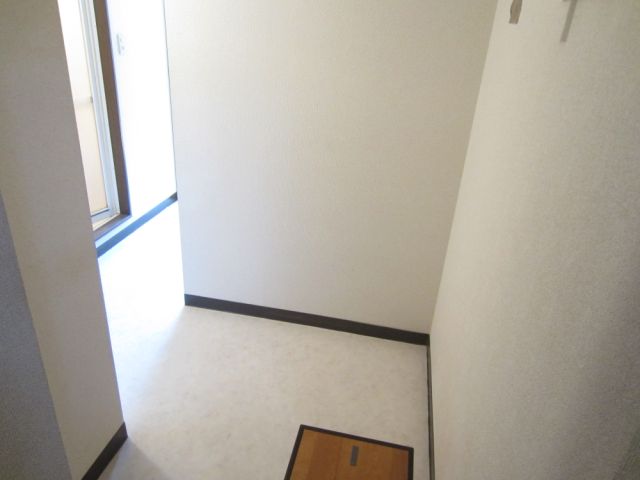 すみれビル 玄関
