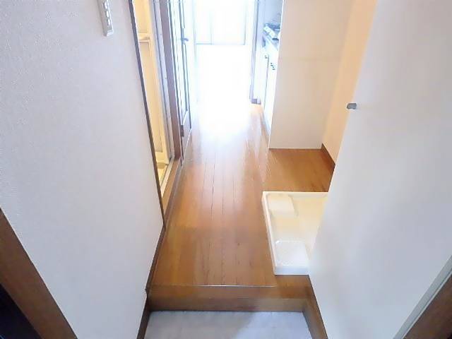 リーザ川名 玄関