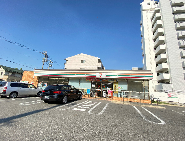 サンハイツ鶴羽 コンビニ
