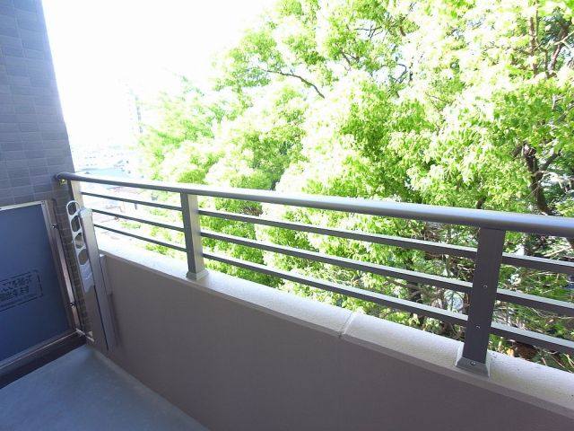 フォレスト那古野 ベランダ