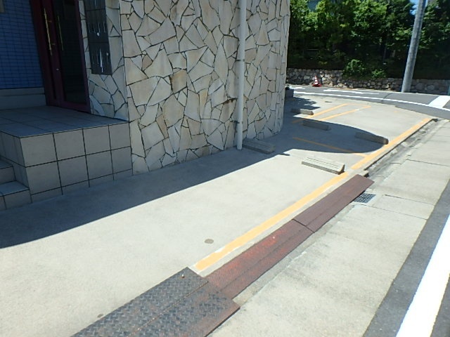 アジュール・カワナ 駐車場
