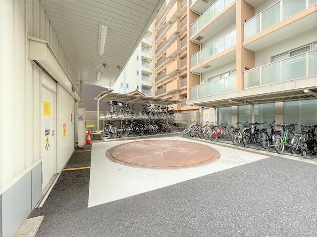 LaSante東別院 駐車場