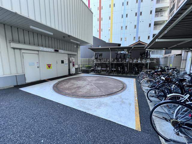 LaSante東別院 駐車場
