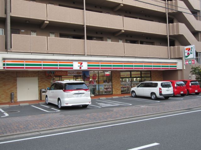 Ｆｏｒｅｓｔａ山西Ⅱ コンビニ