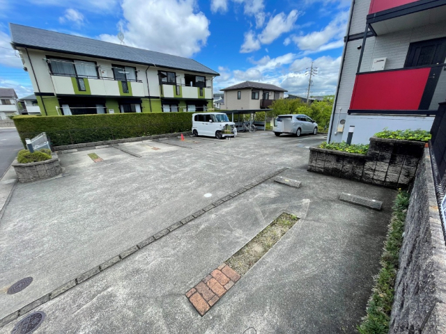 アイビー北斗 駐車場