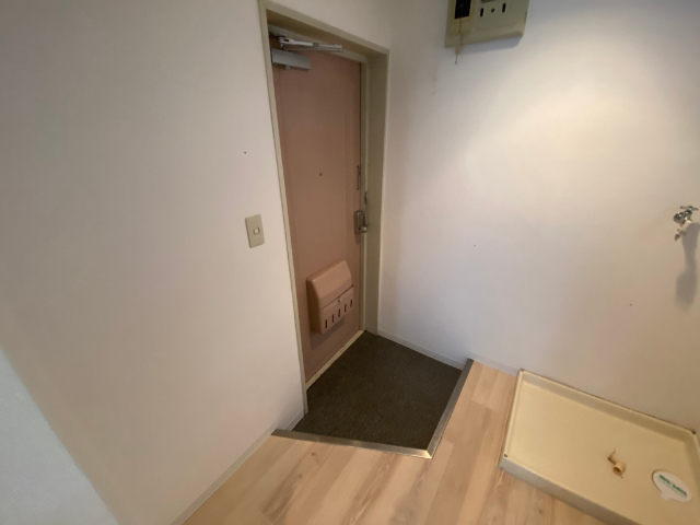 アスカビル 玄関