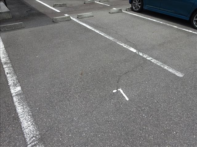 ＣＡＬＭ　ＦＯＲＥＳＴ 駐車場