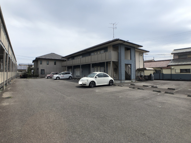ＣＡＬＭ　ＦＯＲＥＳＴ 駐車場