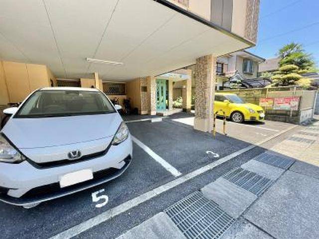 シャンツェ・八事 駐車場