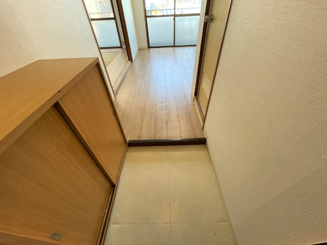 奥嶋ビル 玄関