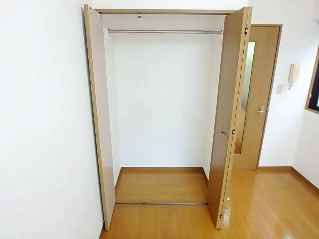 リーザ川名 収納