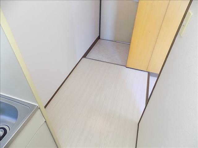 ルネサス八事 玄関