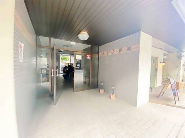 メゾン野村 エントランス