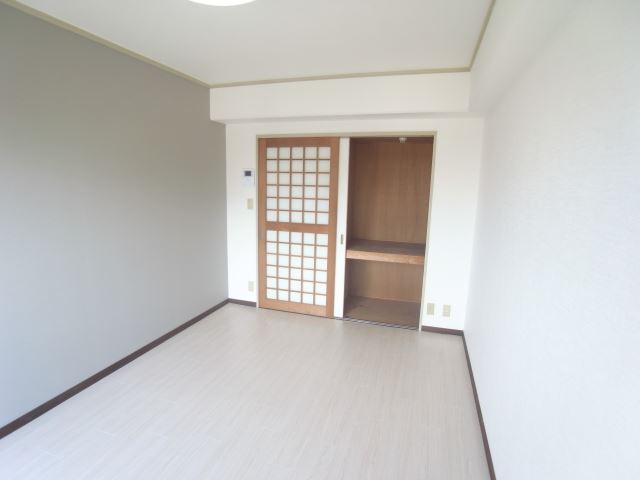 ストークハイツ 収納