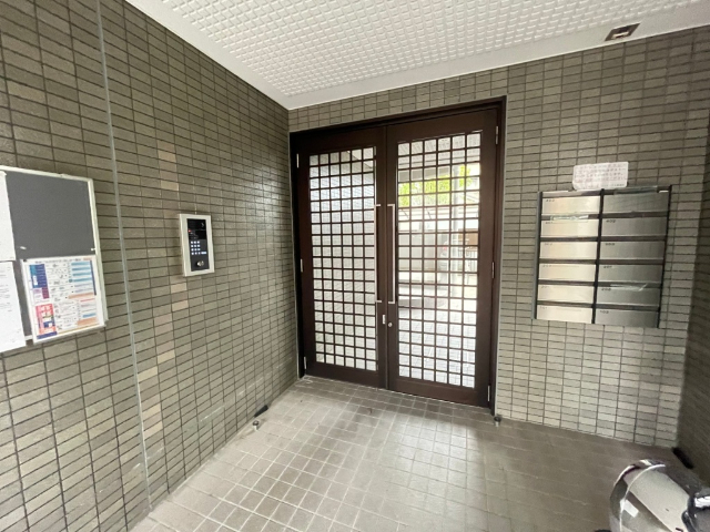 赤いハンカチ（東区） エントランス