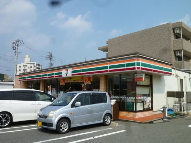 ラ・フォンタナ・ロッサ コンビニ