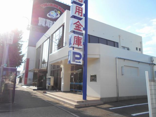 ユースハイム臼井 銀行