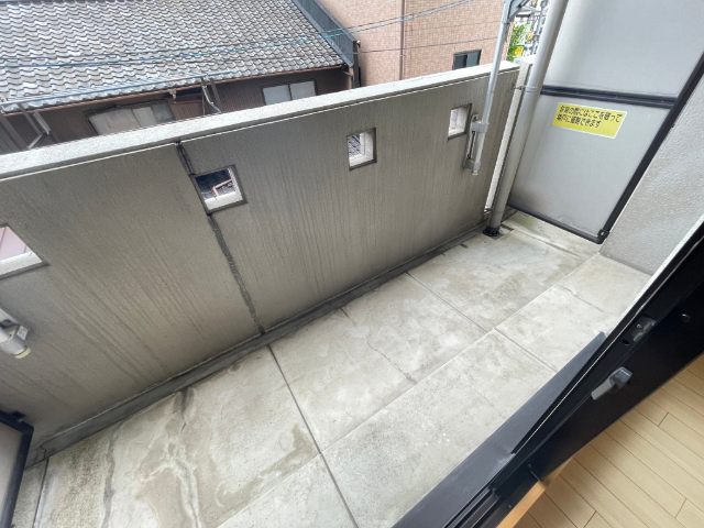 グランドール栄生 ベランダ