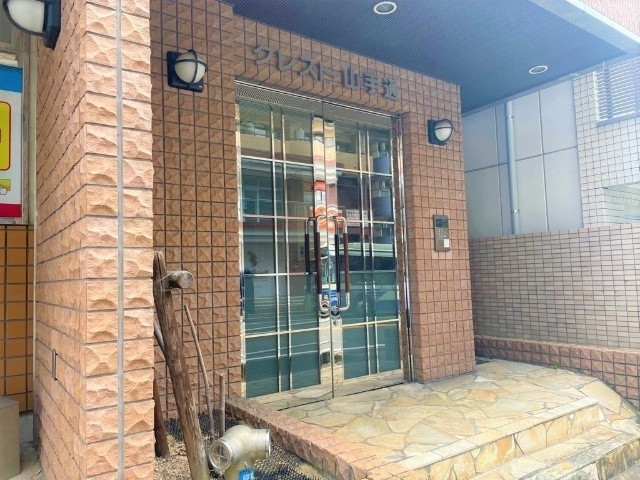 クレスト山手通 エントランス
