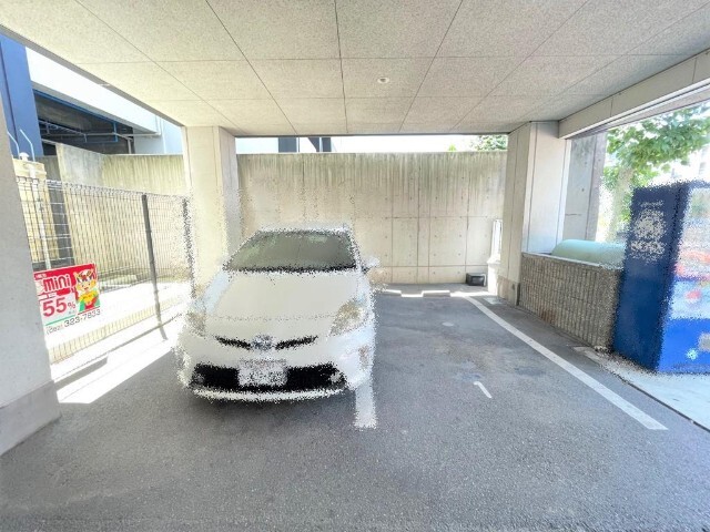 千早ベストビル 駐車場