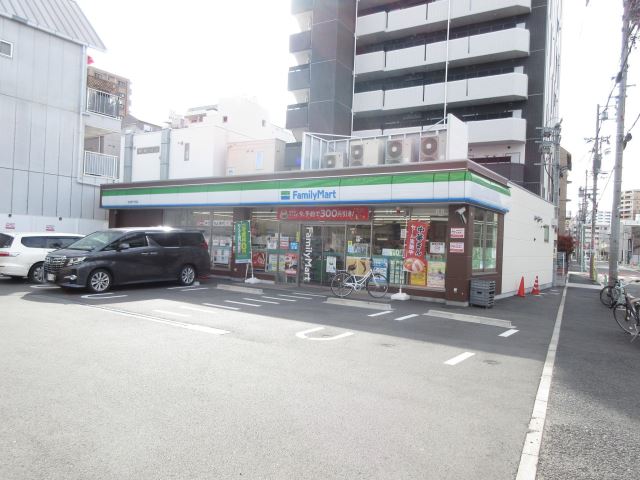 メゾン和泉 コンビニ