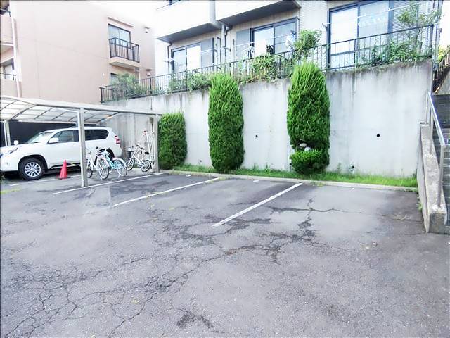ボナール城山 駐車場