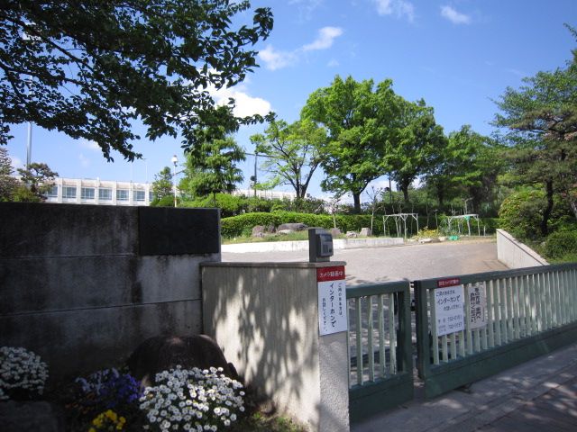 ルミエール杉本 小学校