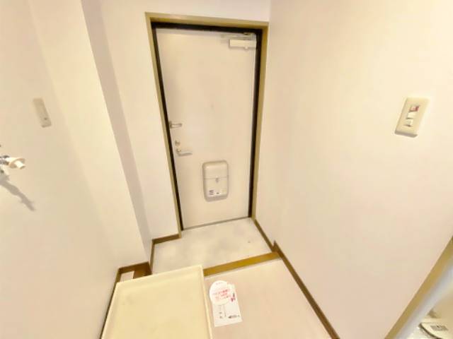 イーストアベニュー 玄関
