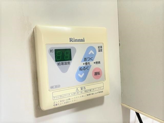 クレスト三好 駐車場