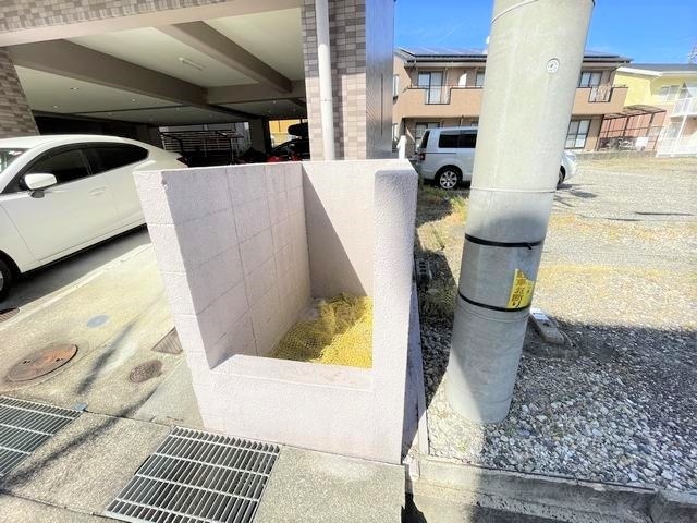 クレスト三好 エントランス