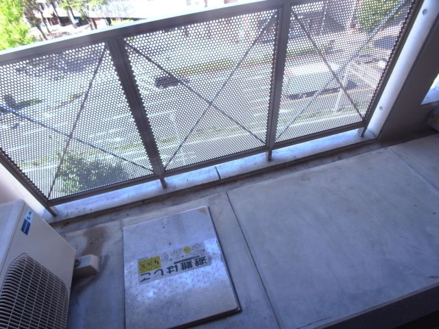 ルミナーレ東山公園 ベランダ