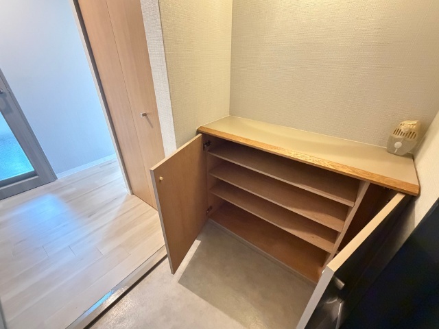 グリーンヒルズ猫洞 玄関