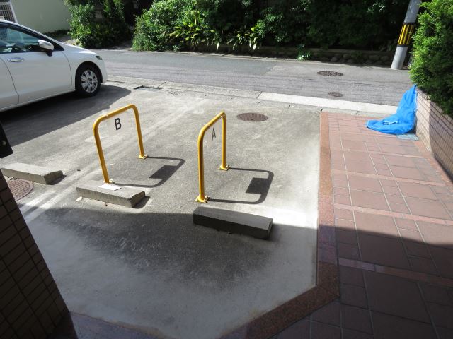 本山ブライトレジデンス 駐車場