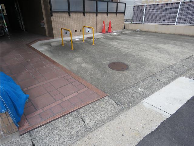本山ブライトレジデンス 駐車場