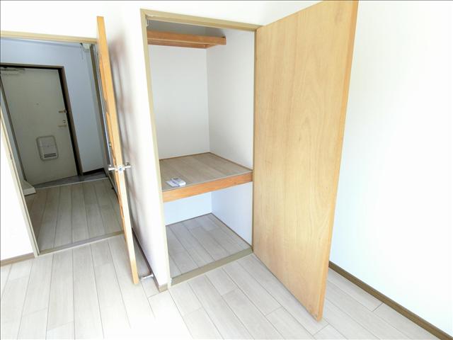 イーストアベニュー 収納