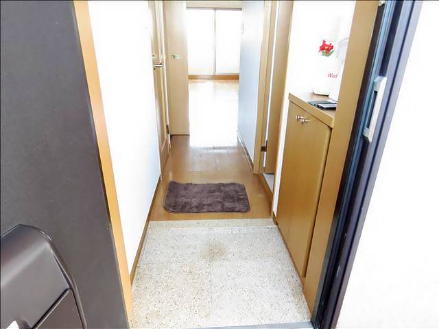 グラヴィティ本山 玄関