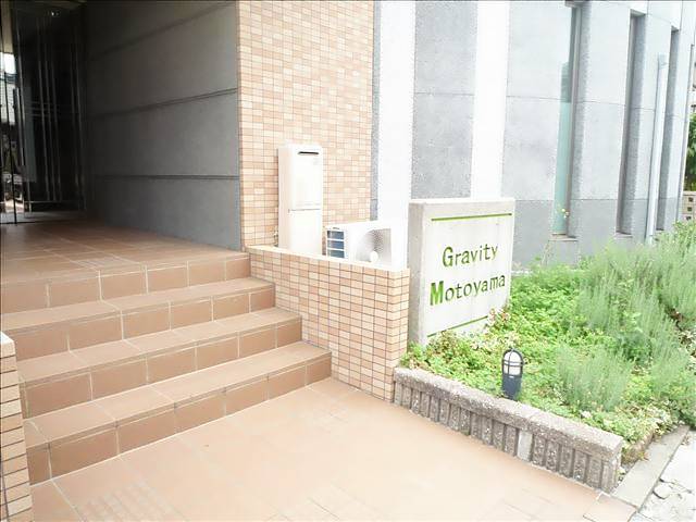 グラヴィティ本山 エントランス