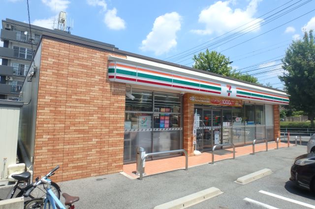 セフィラ原 コンビニ