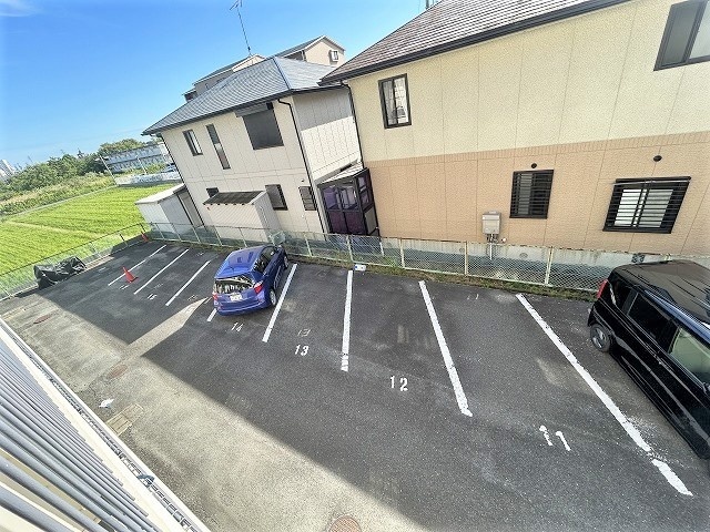 コーポサンシャイン 駐車場