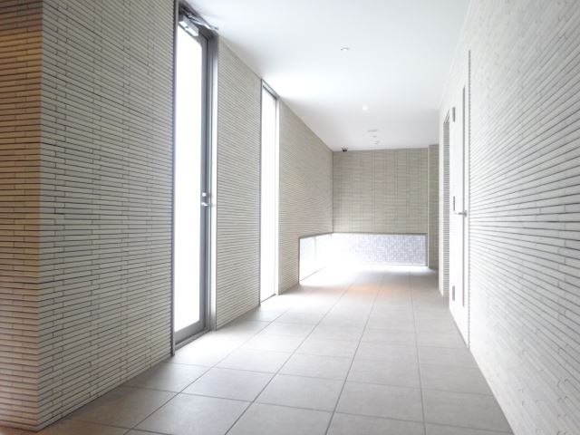 丸東レジデンス大須 エントランス