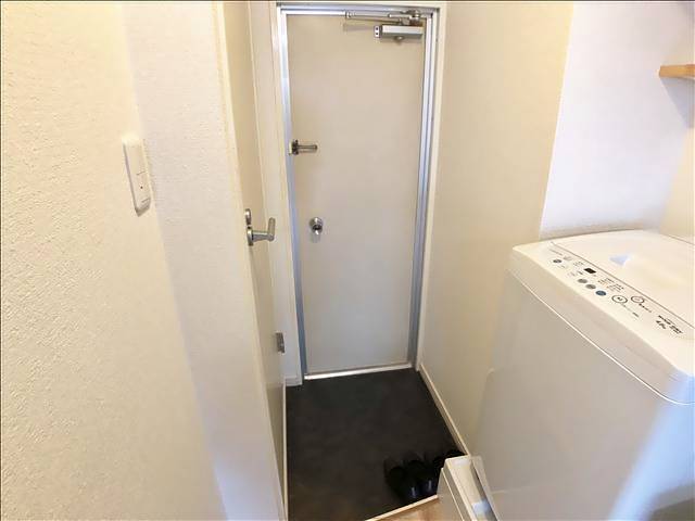 エミナンス東海 玄関