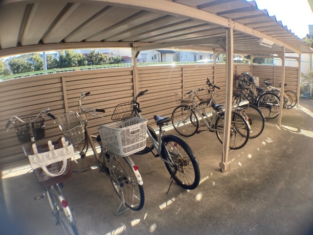 アーバンシャポーナカノ 玄関