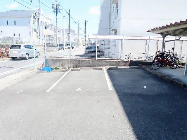 エスポワール一社 駐車場